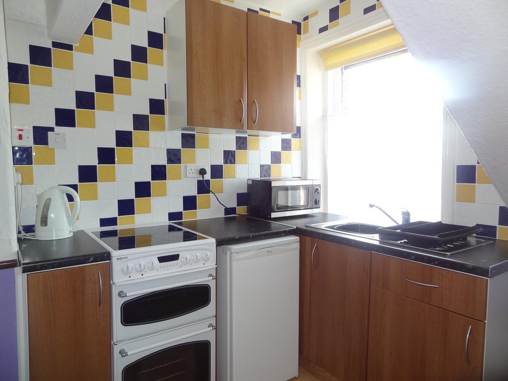 Lindisfarne Holiday Apartments - Families & Couples Only Blackpool Zimmer foto