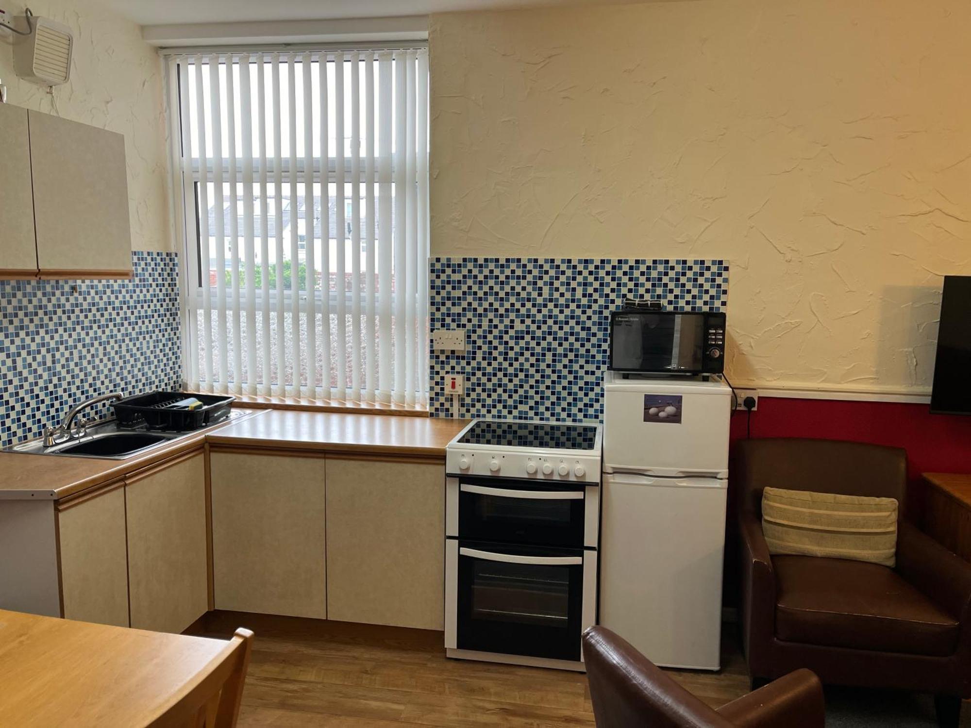 Lindisfarne Holiday Apartments - Families & Couples Only Blackpool Exterior foto
